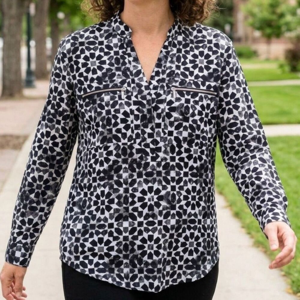 Michael Kors Geometric Print Zipper Pocket Blouse - Black & White (M)